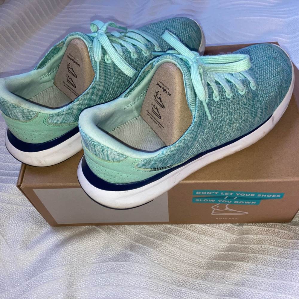 Kiziks Lima Sneaker, Spearmint - Mens 8/ Women’s 9.5 - Great used condition